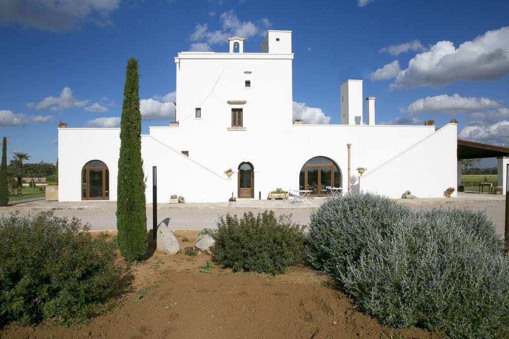 Tenutayala - Residenza Agrituristica Parabita Exterior photo