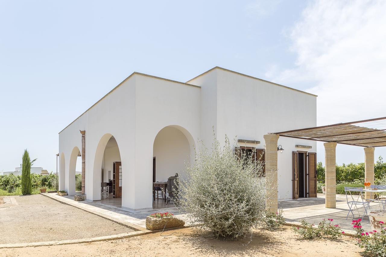 Tenutayala - Residenza Agrituristica Parabita Exterior photo